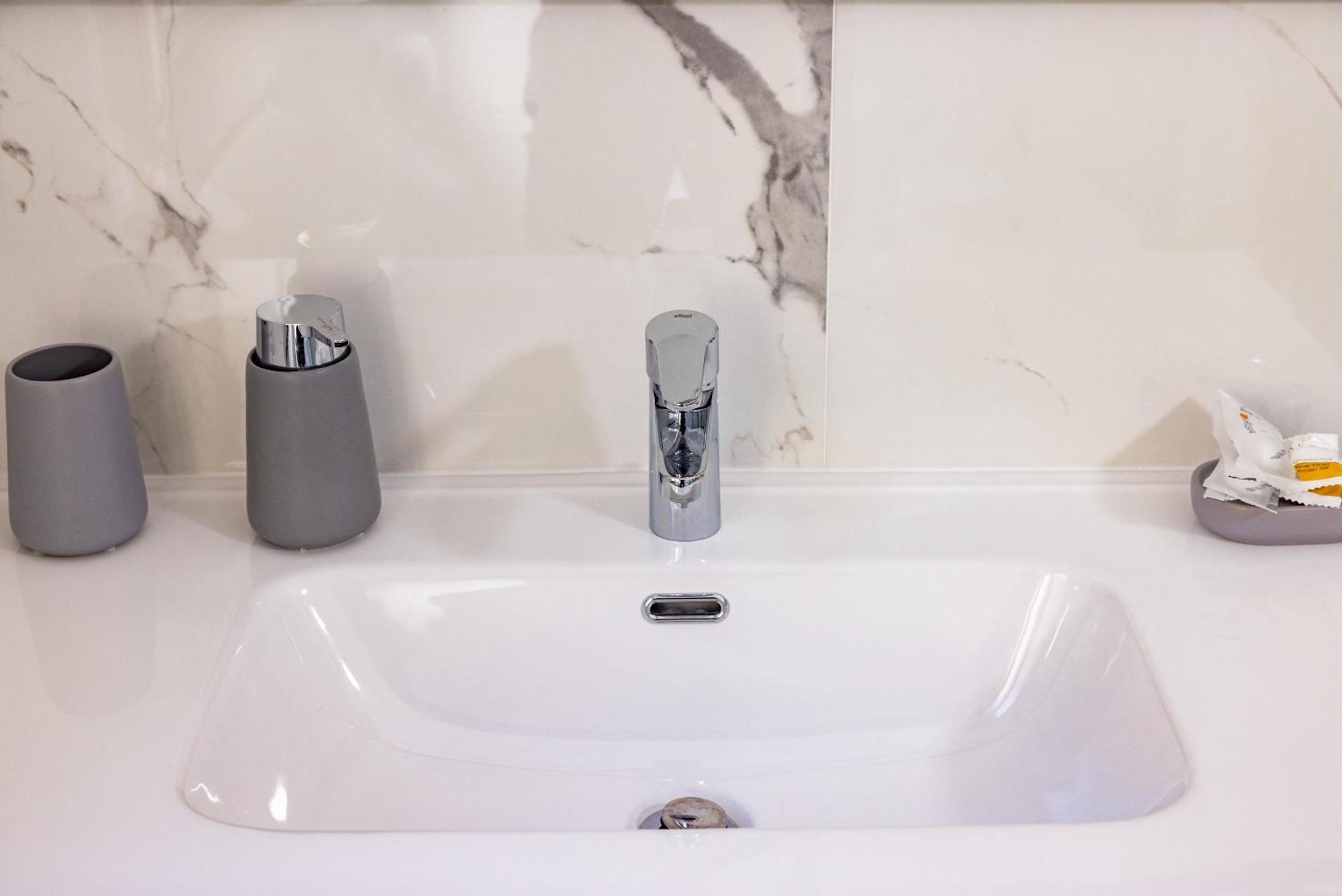 Cariddi Apartment Месина Екстериор снимка