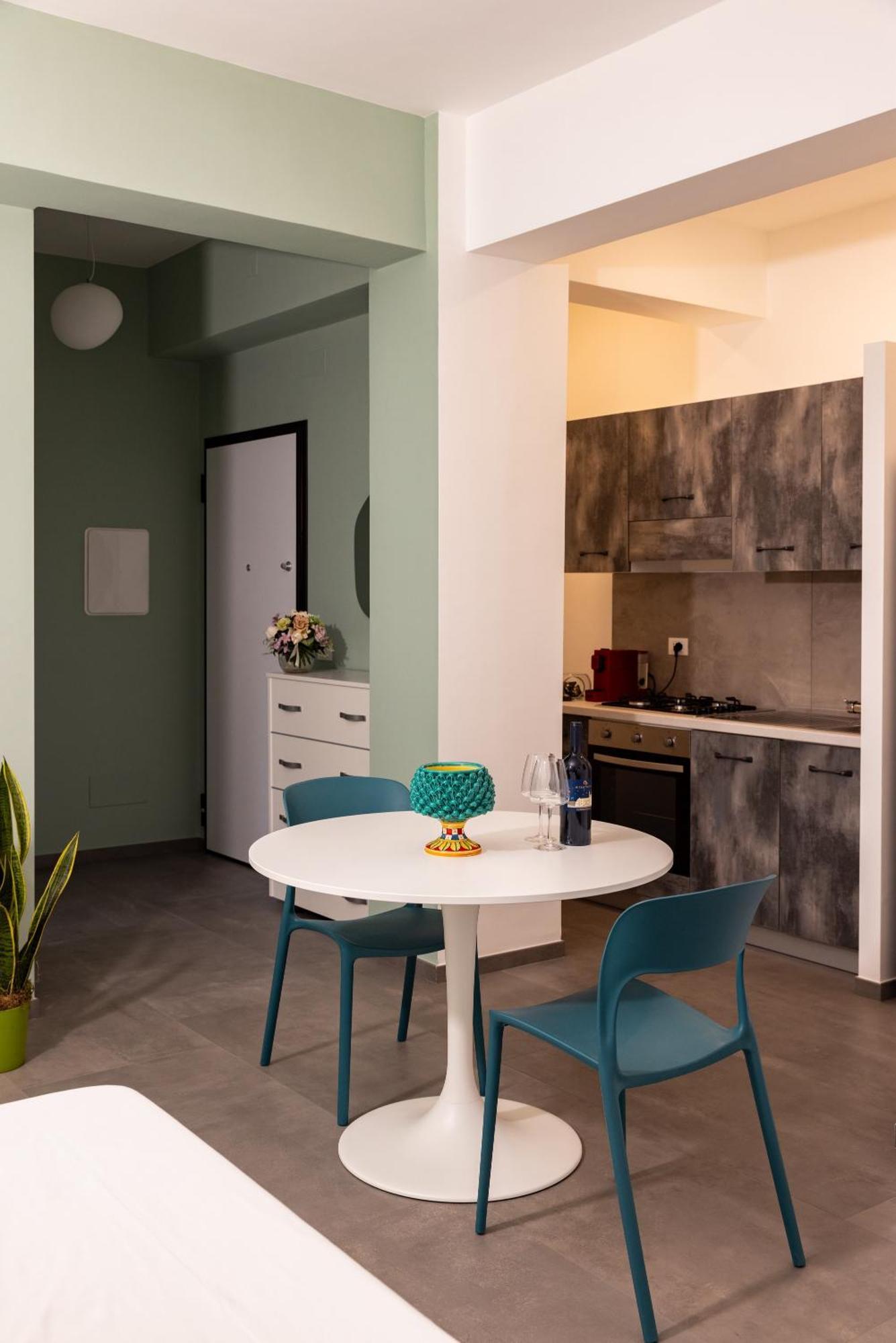 Cariddi Apartment Месина Екстериор снимка