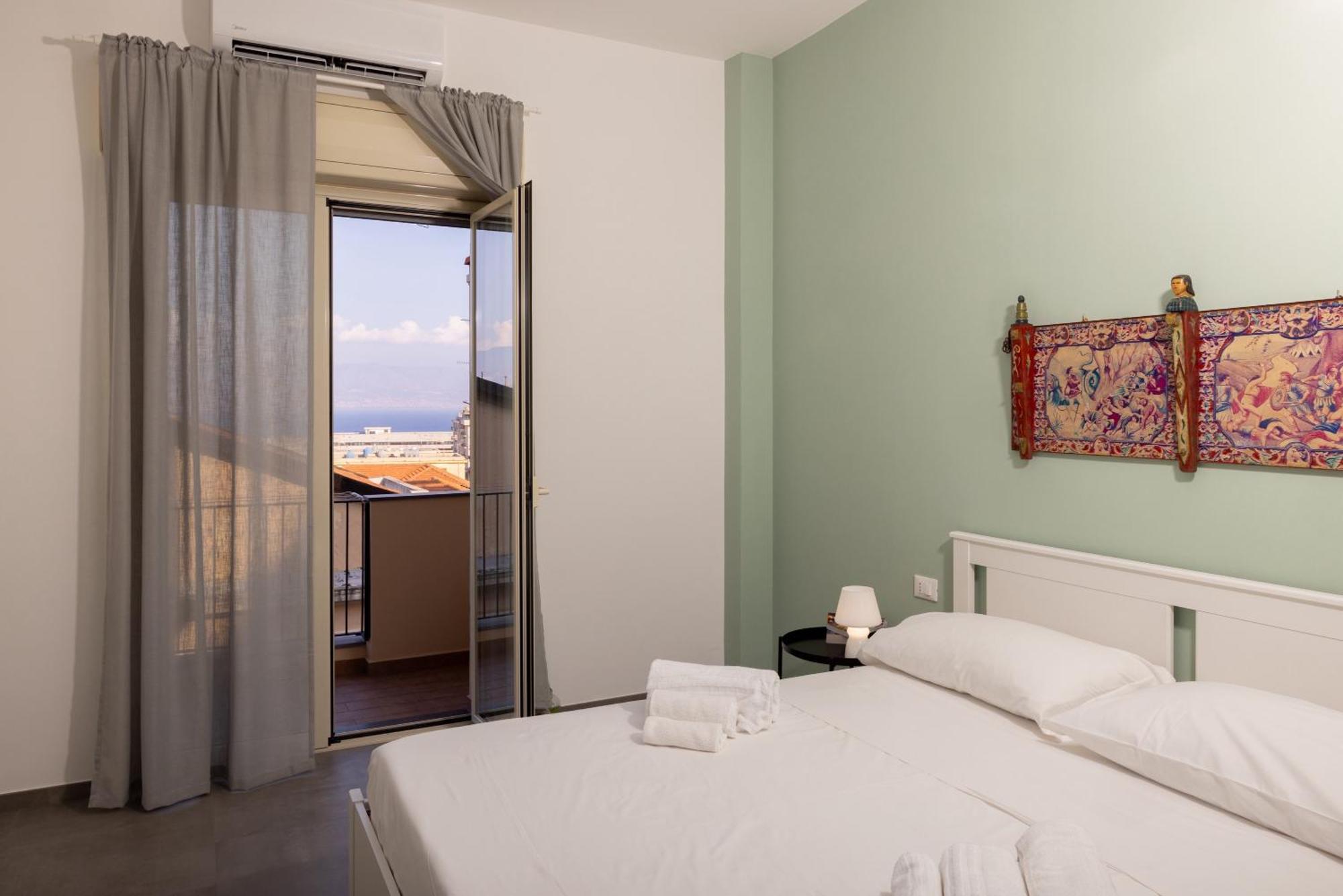 Cariddi Apartment Месина Екстериор снимка