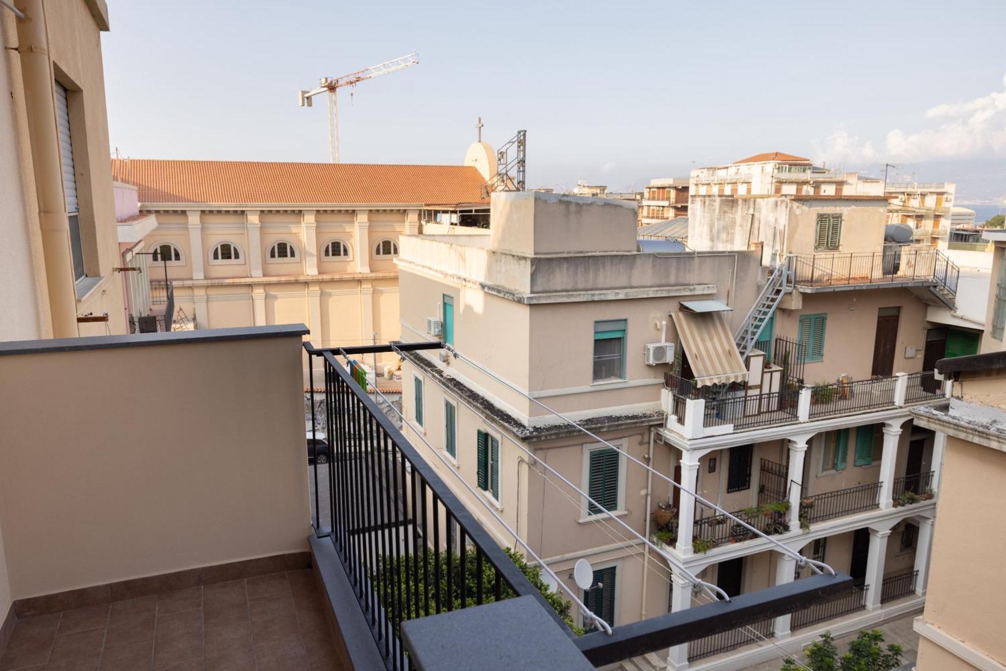 Cariddi Apartment Месина Екстериор снимка